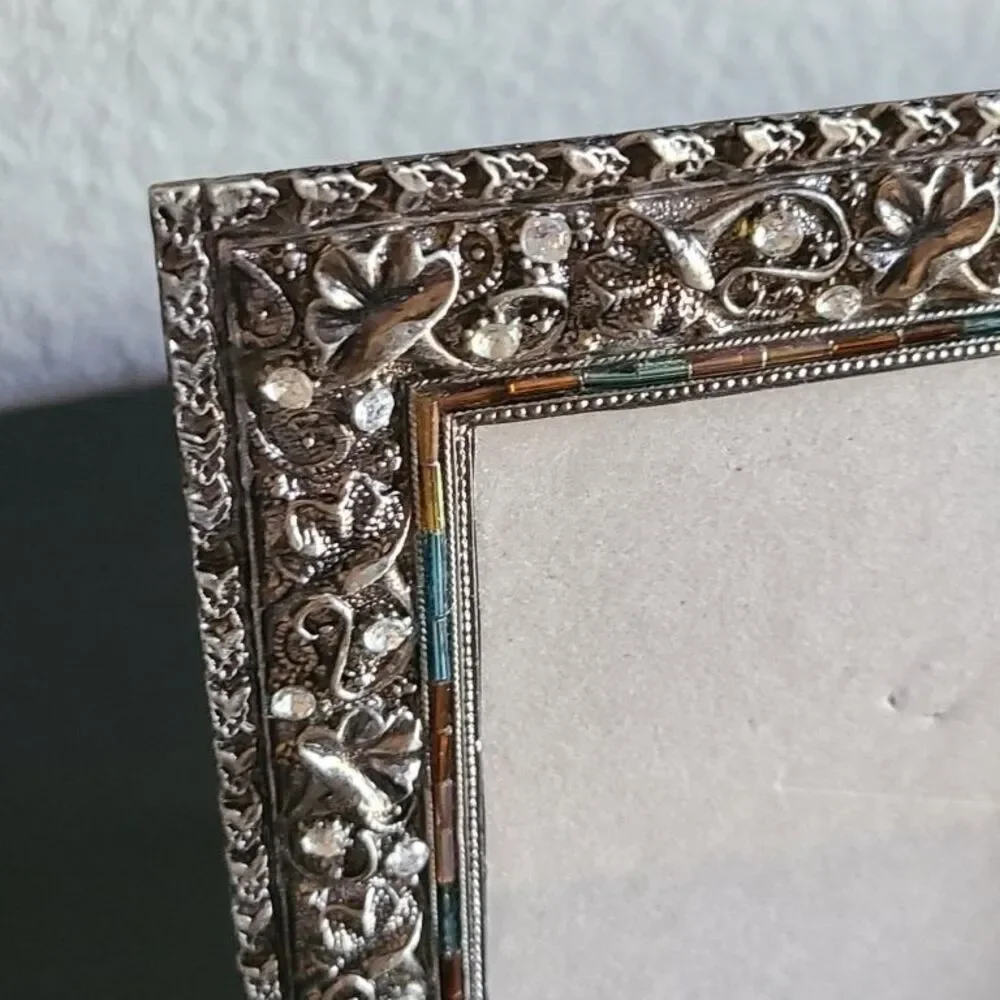 Unbranded photo or inch